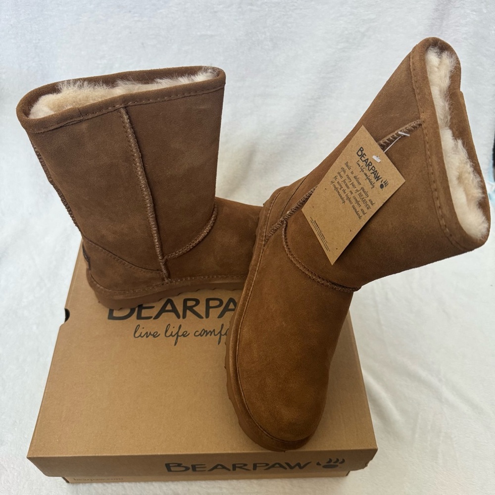 BEARPAW Hickory Elle Short Boots - Size 8